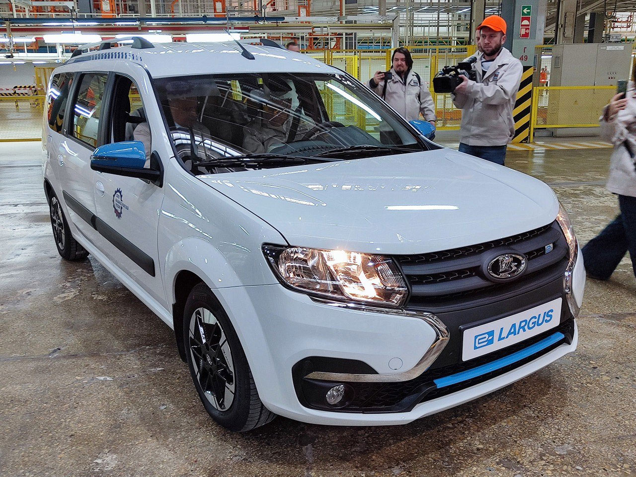 Lada e-Largus 2024-2025