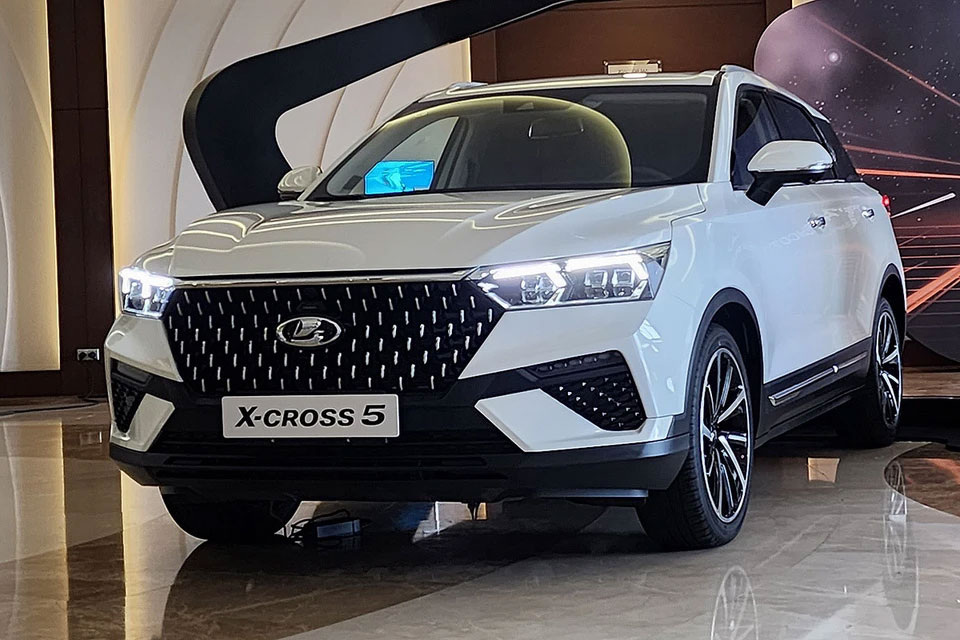 LADA X-сross 5 2024-2025 року