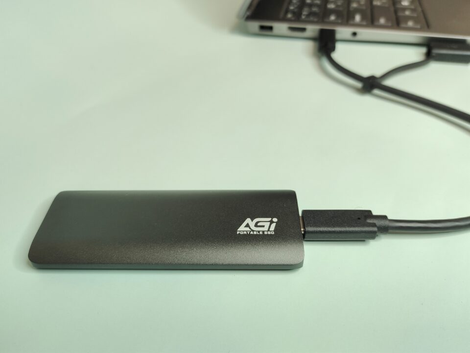 Огляд зовнішнього накопичувача AGi Portable SSD 2 Tb: для ПК та смартфону