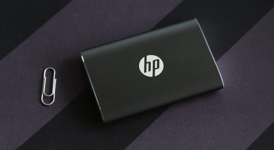 Огляд зовнішнього накопичувача HP Portable SSD P500 1 Тбайт: велике у малому